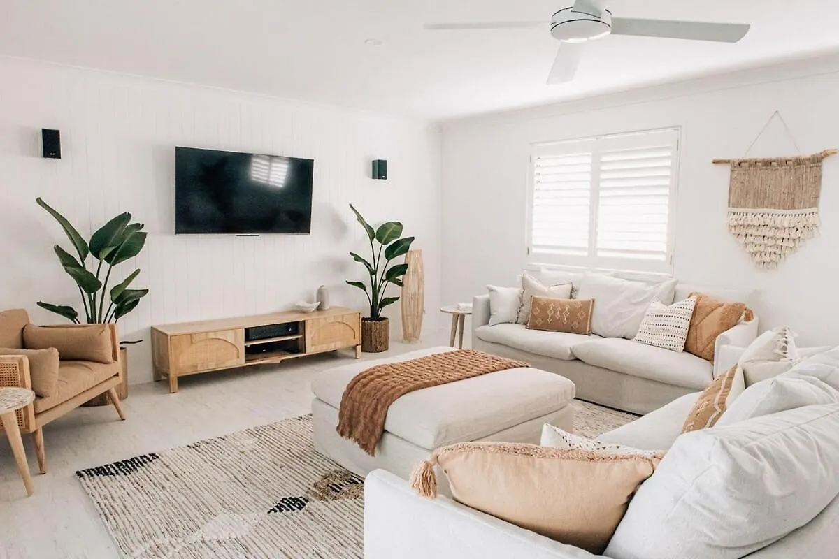 Prime Location With Pool - Walk To Coolum Beach 0*,