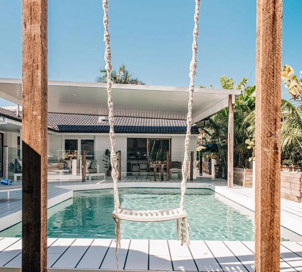 Prime Location With Pool - Walk To Coolum Beach Australia