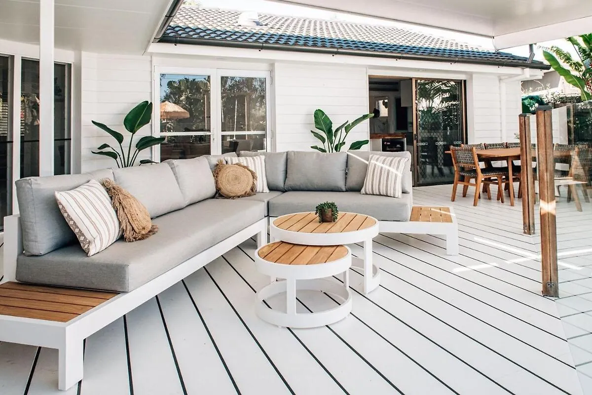 Prime Location With Pool - Walk To Coolum Beach Holiday home