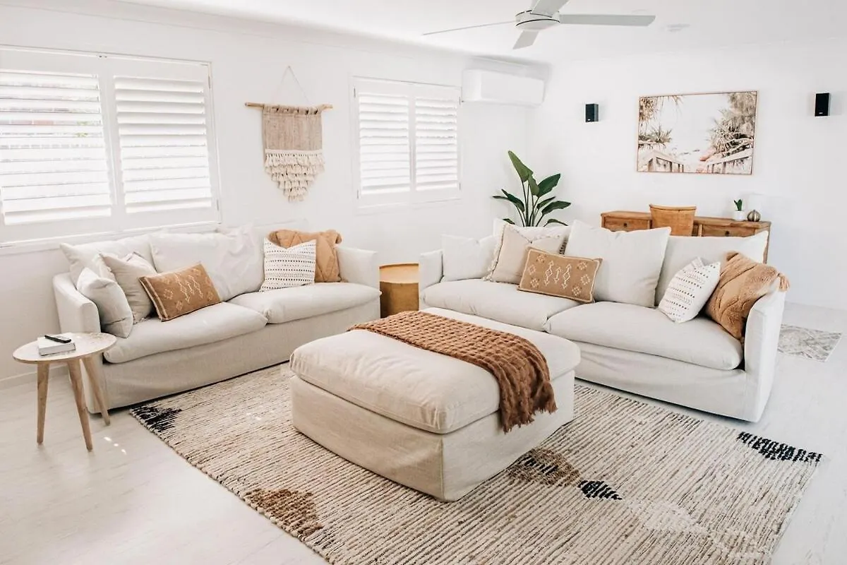 Prime Location With Pool - Walk To Coolum Beach Holiday home
