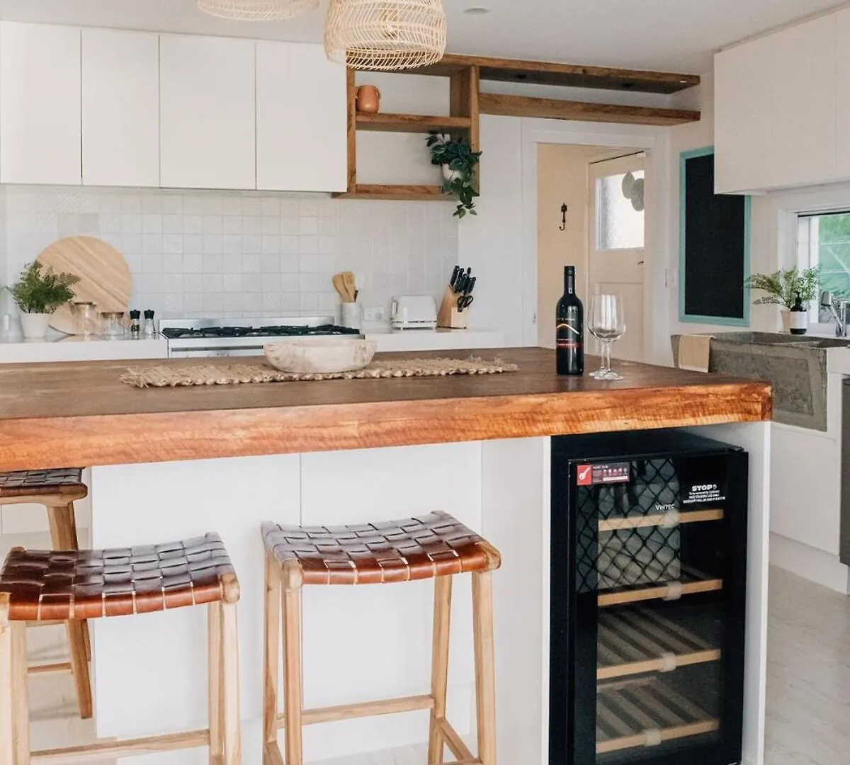 Prime Location With Pool - Walk To Coolum Beach